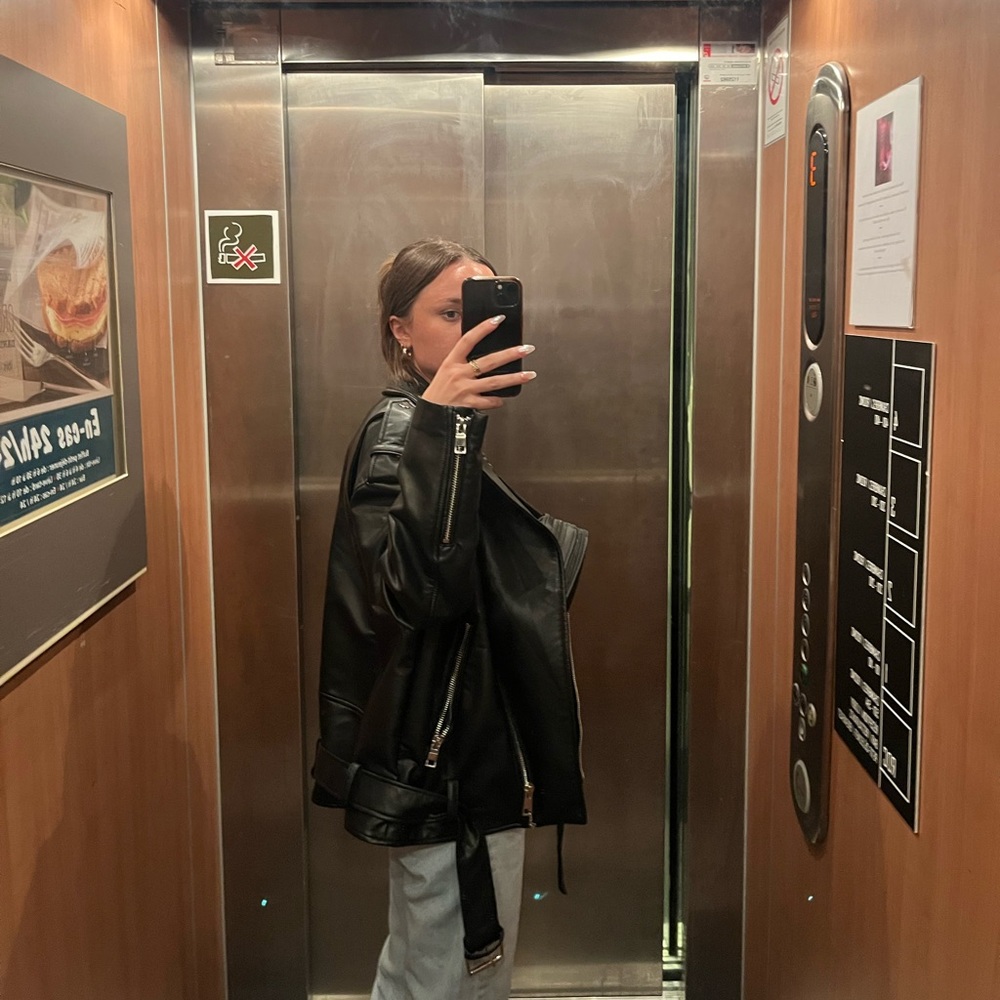 Meet your Posher, Claire